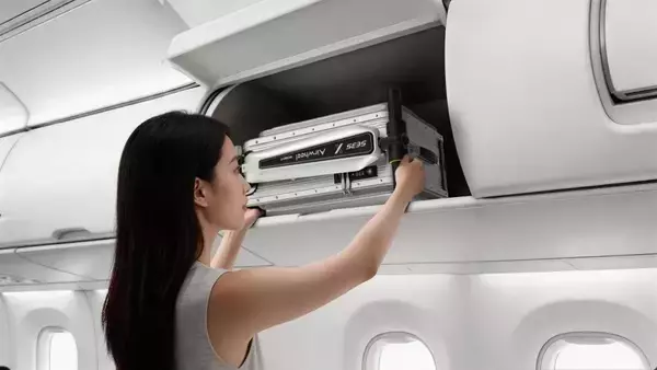 「Airwheel Launches AI Suitcase, Introducing a New Generation of Rideable Smart Cabin Suitcase for Modern Travelers」の画像