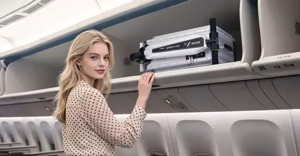 「Airwheel Launches SE3SXD AI Cabin Suitcase, Introducing a New Era of Smart Luggage, Electric Suitcases and Intelligent Travel」の画像