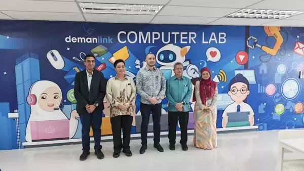 「EdgePoint Launches Two More Digital Classrooms in East Malaysia under Its Connectivity for Communities Program」の画像