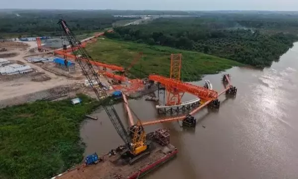 Geo Energy's Integrated Infrastructure Project Achieves 80% Completion; Secures Two Binding Term Sheets with Third Parties for 9 Million Tonnes Annual Haulage; Coal Prices Surge Amid Global Tensions