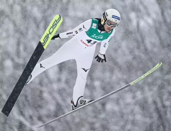 丸山の飛躍　Ｗ杯ジャンプ女子