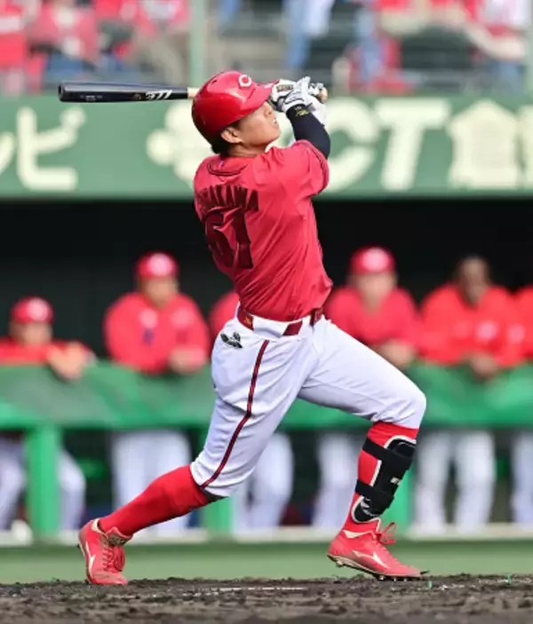 平川の同点ソロ　プロ野球