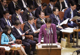 非核三原則「議論の俎上」