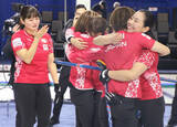 「日本女子、涙の五輪切符＝覚悟と成長の４年―カーリング最終予選」の画像1