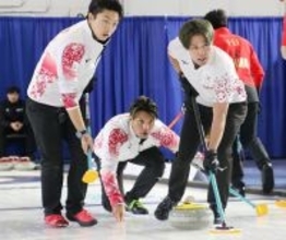 中国戦の日本　カーリング最終予選