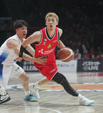 「ドリブルする今村」の画像1