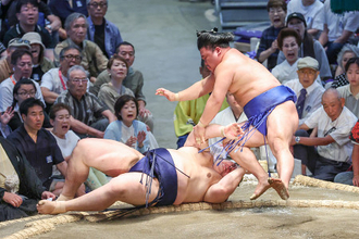 敗れた大の里
