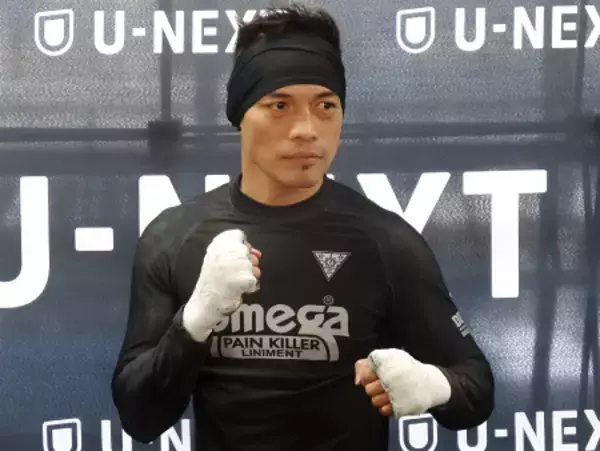 練習を公開したドネア