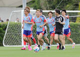 「Ｗ杯に向け練習開始＝長友、堂安ら国内で初調整―サッカー日本代表」の画像1