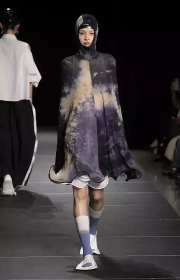 ＣＨＡＲＩＮＹＥＨの春夏コレクション