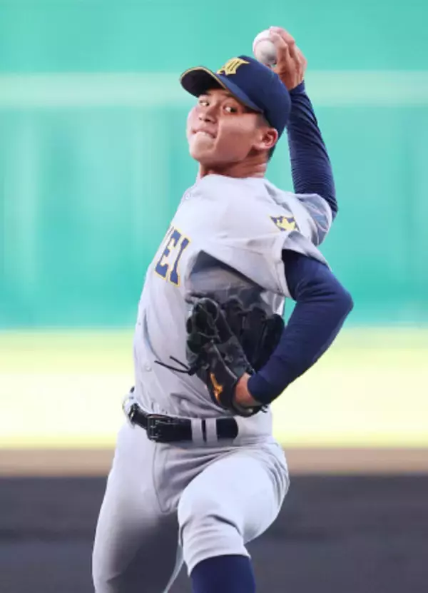 仙台育英先発の古川　高校野球