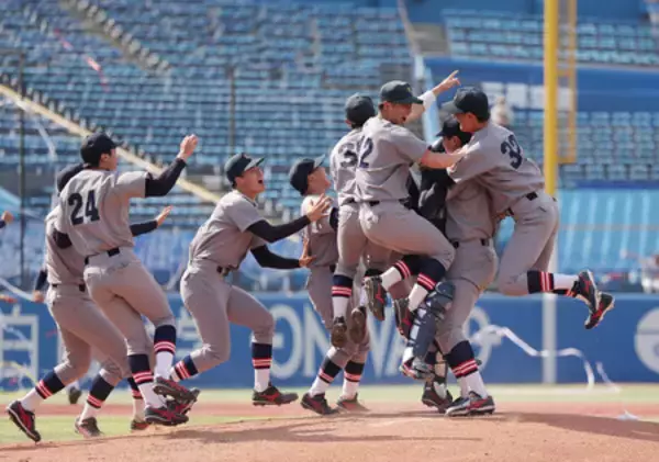 慶大が５季ぶりＶ＝早大下し完全優勝―東京六大学野球