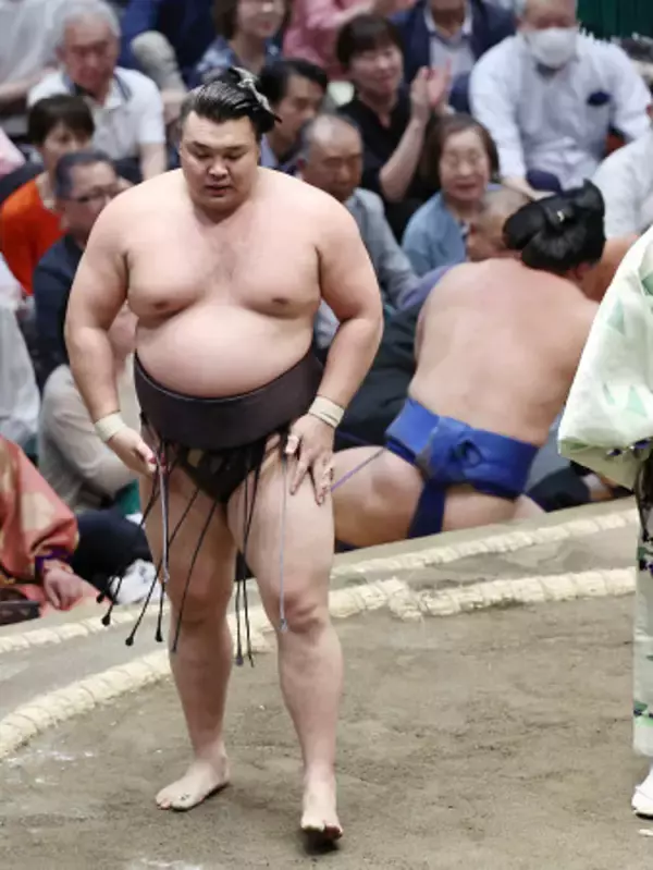 寄り切った霧島