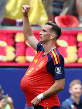 喜ぶルイス　Ｗ杯サッカー