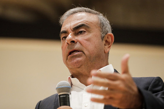 ゴーン被告、初公判出廷せず