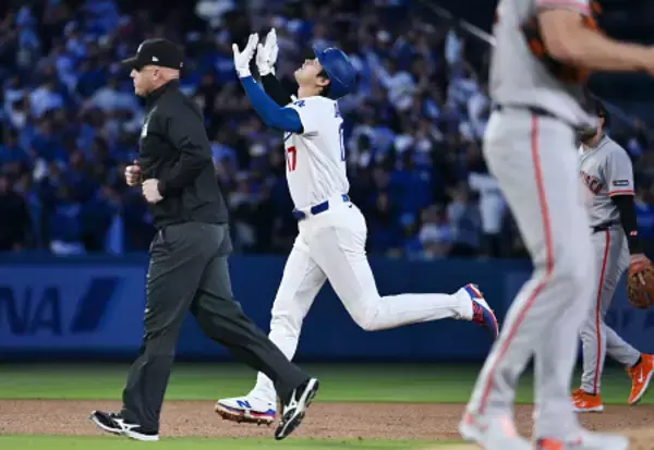 本塁打を放った大谷　大リーグ