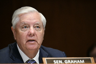 グラム米上院議員死去、７１歳