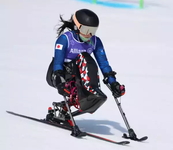 アルペン女子の村岡桃佳が銀