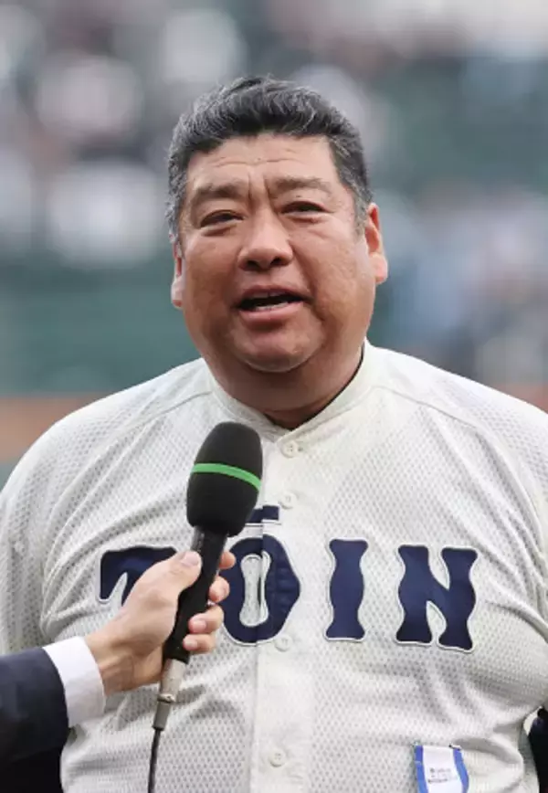 インタビューに答える西谷監督