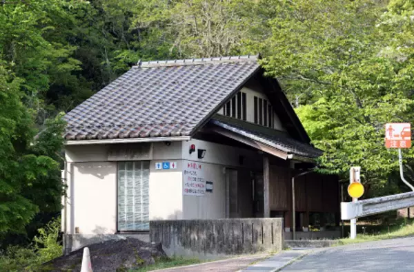 父親を殺人容疑で再逮捕