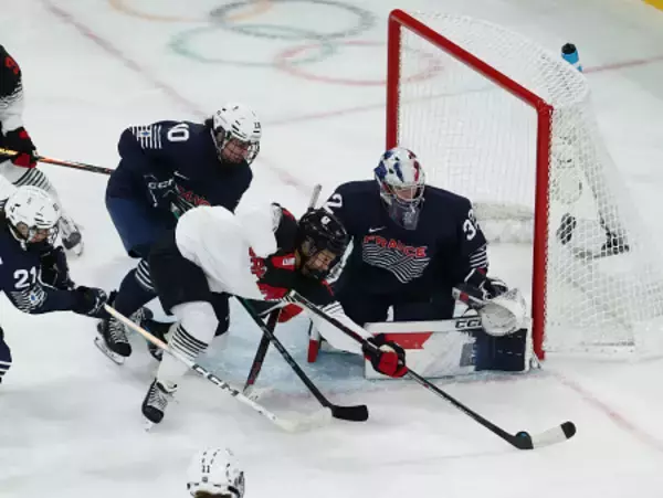 競り合う浮田　五輪