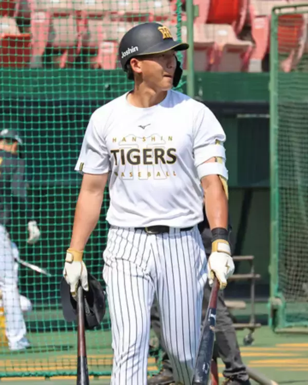 立石、痛烈な初安打＝期待の新人ようやくデビュー―プロ野球・阪神