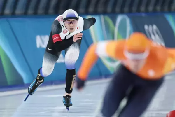 滑走する野々村　五輪