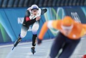 滑走する野々村　五輪