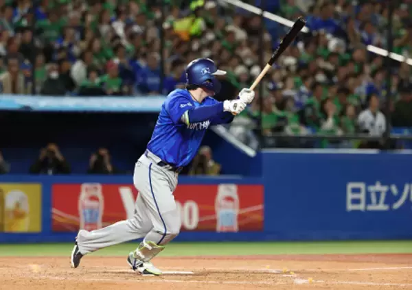 佐野の先制打　プロ野球