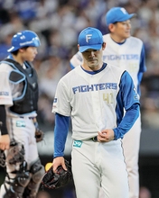 降板する福谷　プロ野球
