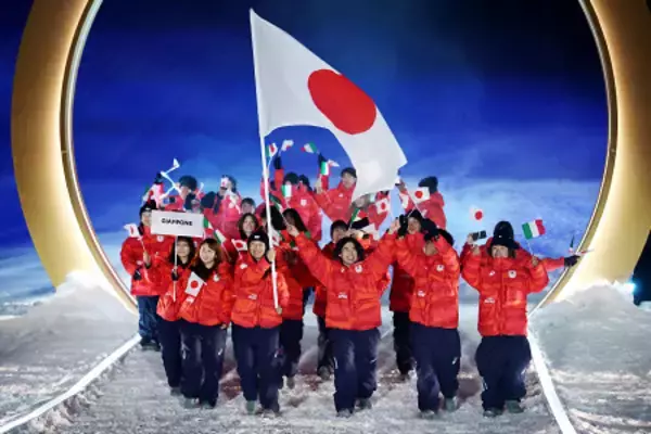 日本選手の入場行進　五輪