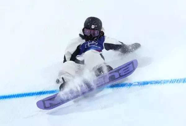 ２回目で転倒する岩渕　五輪