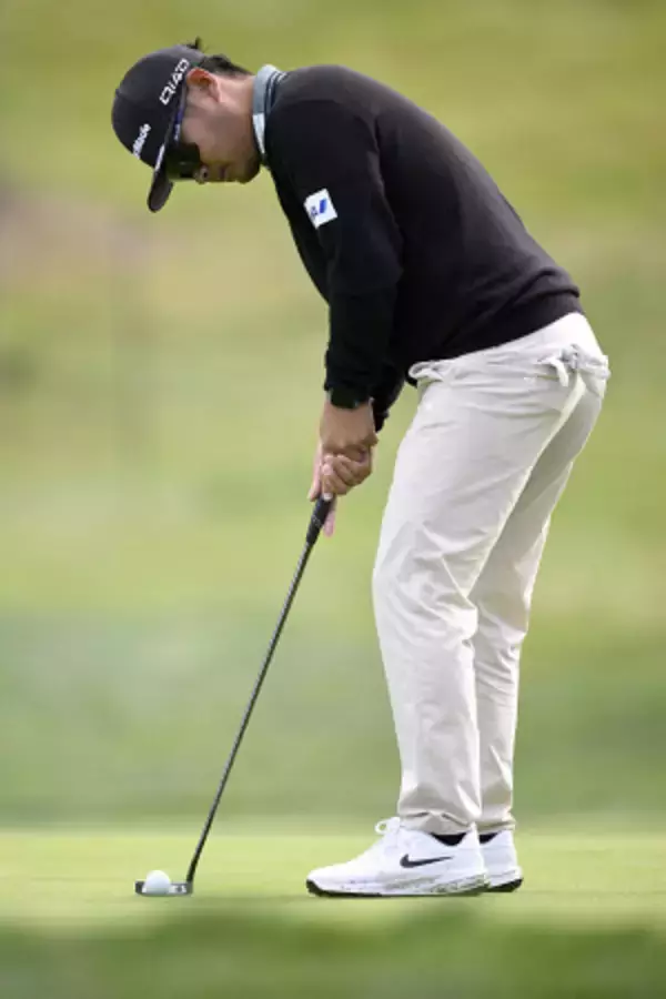 久常、首位キープ　米男子ゴルフ