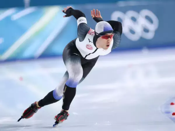 滑走する倉坪　五輪