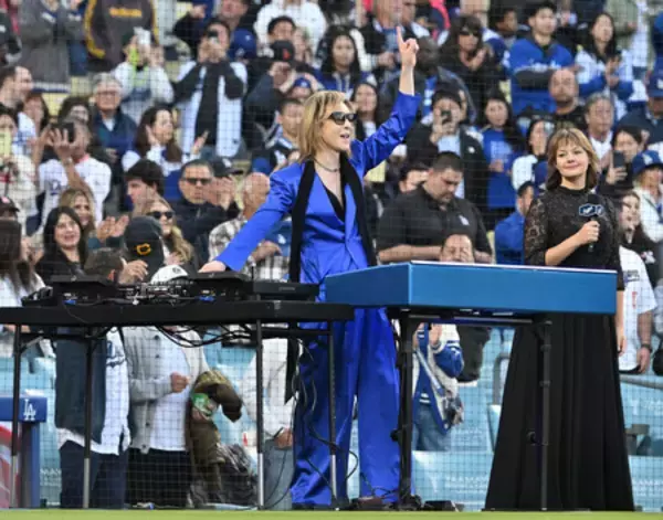 ＹＯＳＨＩＫＩさんが米国歌演奏＝米大リーグ