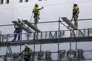 トランプ氏の名前撤去