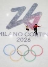 演技を終えた三浦、木原組　五輪