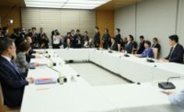 高市首相、植田日銀総裁に「定期報告」要請＝諮問会議で初顔合わせ