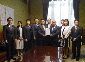 自動車「ヤード」規制法案提出