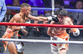 攻められる高見　ボクシング世界戦