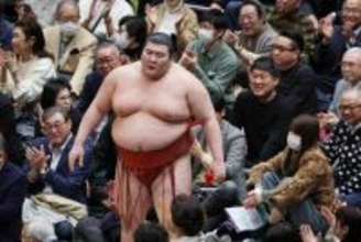 引き揚げる熱海富士