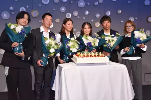 祝勝会に参加した戸塚と木村葵ら