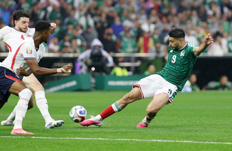 Ｒ・ヒメネスのシュート　Ｗ杯サッカー