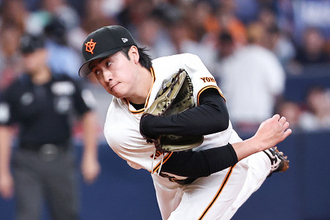 西舘の投球　プロ野球