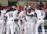 「プロ野球・西武４―３日本ハム」の画像1