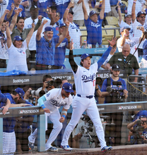 ドジャースが白星　大リーグ