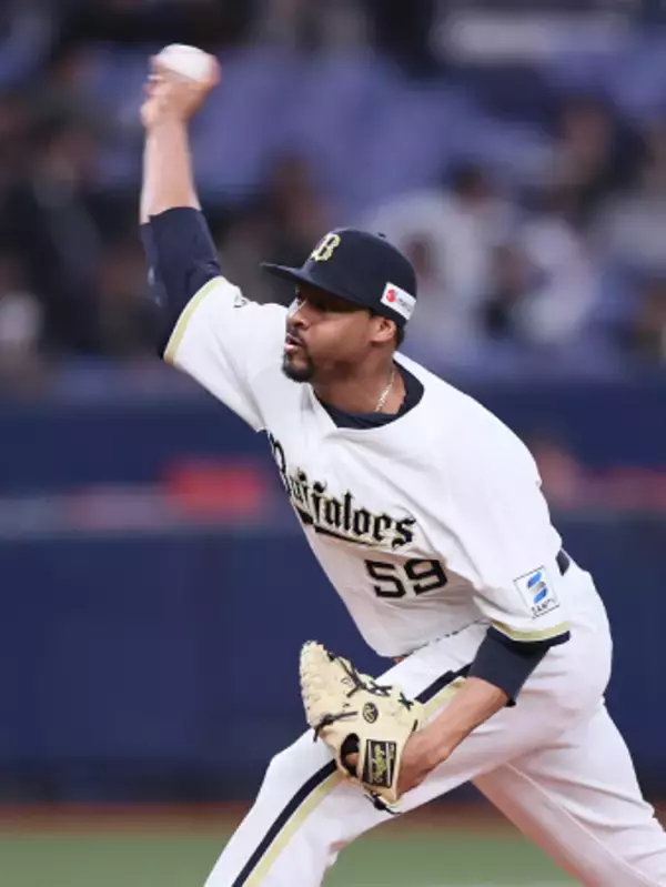 力投するペルドモ　プロ野球