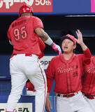 「モンテロを迎える新井監督　プロ野球」の画像1