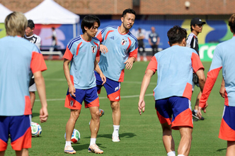 吉田と南野、チーム支える＝仲間のスパイクも磨く―Ｗ杯サッカー・日本代表