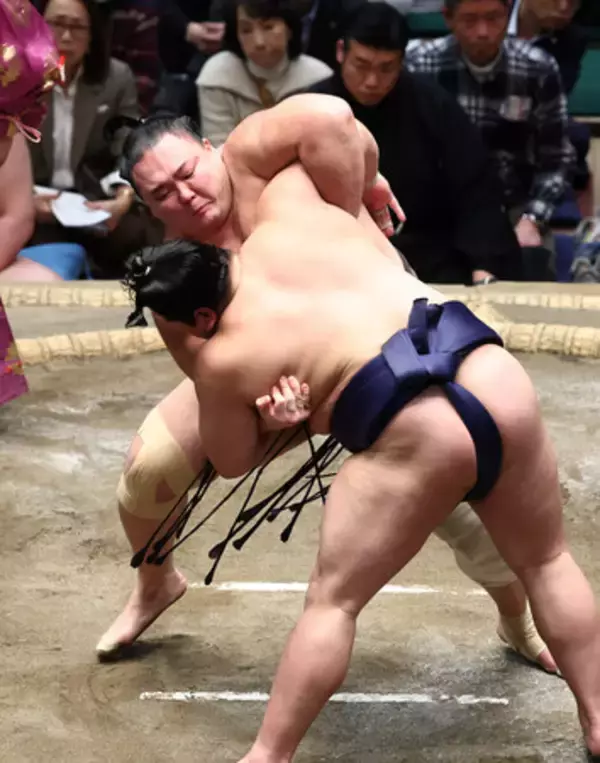 朝乃山、２年ぶり勝ち越し＝大相撲初場所